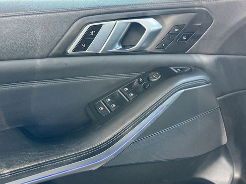 Certified 2022 BMW X5 sDrive40i w/ M Sport Package image 18