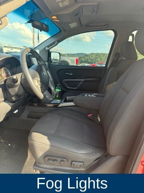 Used 2015 Nissan Titan SV w/ SV Value Truck Package AWD/4WD image 15