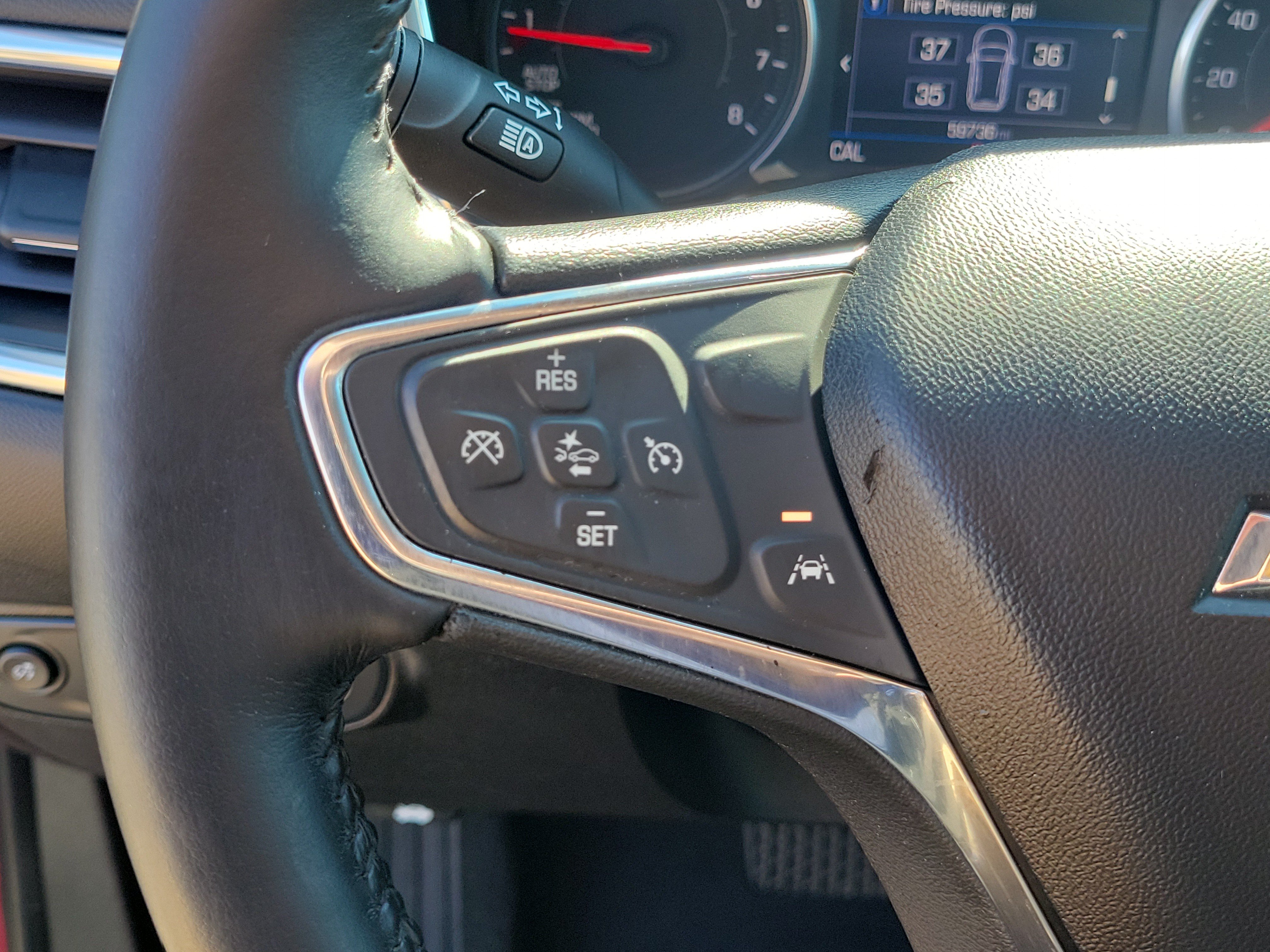 Used 2020 Chevrolet Equinox LT w/ Sport Edition FWD image 23