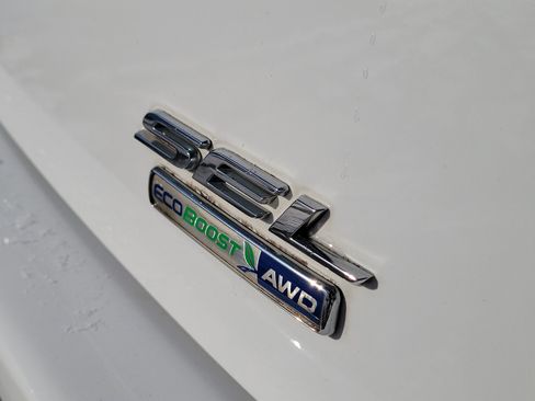 Used 2018 Ford Edge SEL w/ Equipment Group 201A image 7