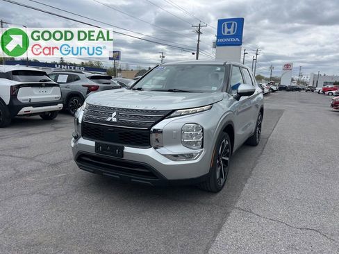 Used 2022 Mitsubishi Outlander ES AWD/4WD image 1