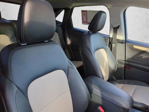 Used 2021 Ford Escape Titanium w/ Titanium Premium Package image 27