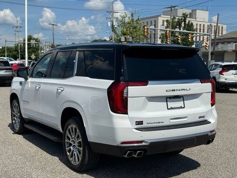 Used 2025 GMC Yukon Denali AWD/4WD image 4