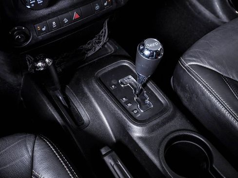 Used 2016 Jeep Wrangler Rubicon image 26