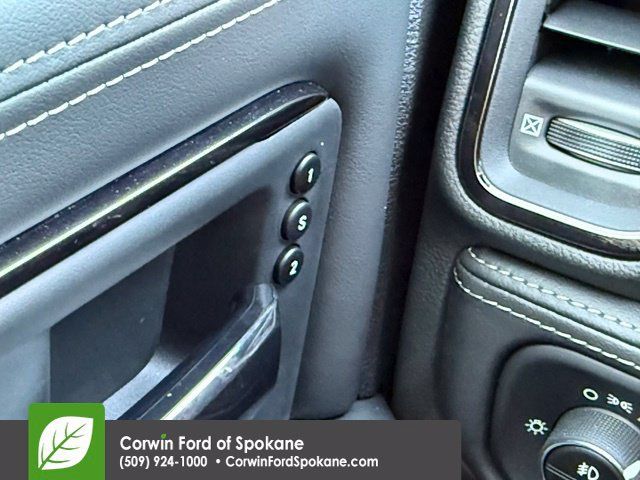 Used 2025 RAM 2500 Limited AWD/4WD image 22