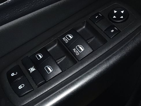 Used 2022 Jeep Cherokee Trailhawk w/ Sound & Nav Group AWD/4WD image 27