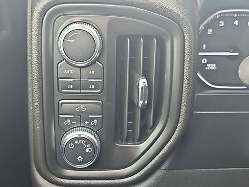 Used 2021 GMC Sierra 1500 Base w/ Convenience Package image 26