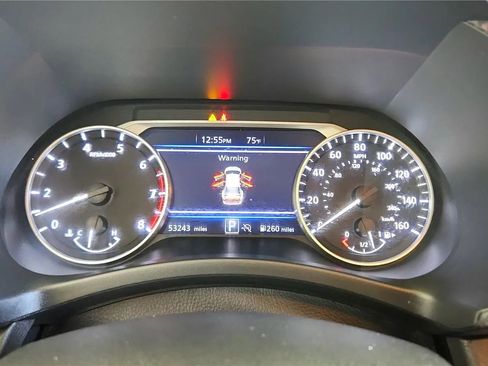 Used 2024 Nissan Sentra SV FWD image 25