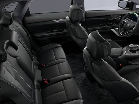 New 2025 Cadillac Optiq Sport 2 w/ LPO, Floor Liner Package image 35