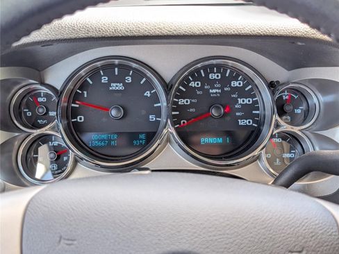 Used 2013 Chevrolet Silverado 2500 LT w/ Z71 Appearance Package AWD/4WD image 26