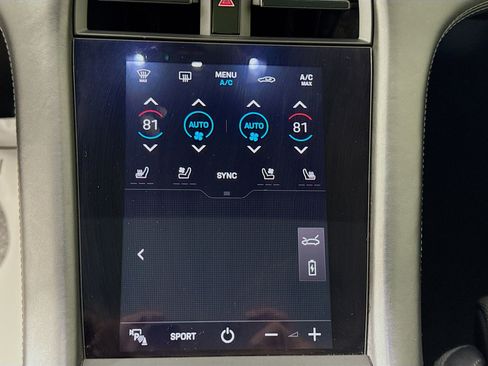 Used 2020 Porsche Taycan 4S w/ Premium Package image 16