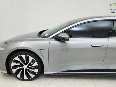 Used 2023 Lucid Air Touring AWD/4WD image 9