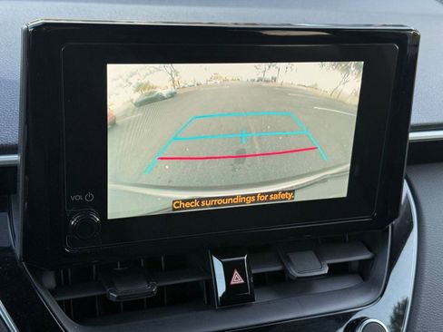 Certified 2024 Toyota Corolla Cross LE w/ Moonroof Package image 25