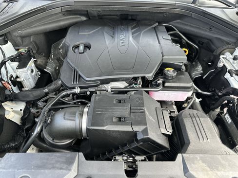 Used 2025 Genesis GV70 2.5T AWD/4WD image 17