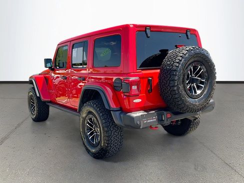 Certified 2025 Jeep Wrangler Unlimited Rubicon AWD/4WD image 5