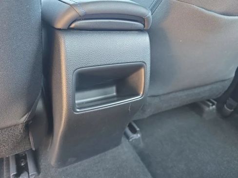 Used 2021 Toyota Corolla SE FWD image 35