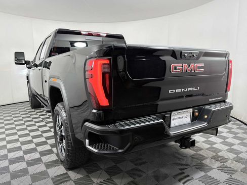 Used 2024 GMC Sierra 2500 Denali w/ Denali Reserve Package AWD/4WD image 4
