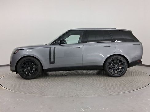 New 2025 Land Rover Range Rover SE image 2