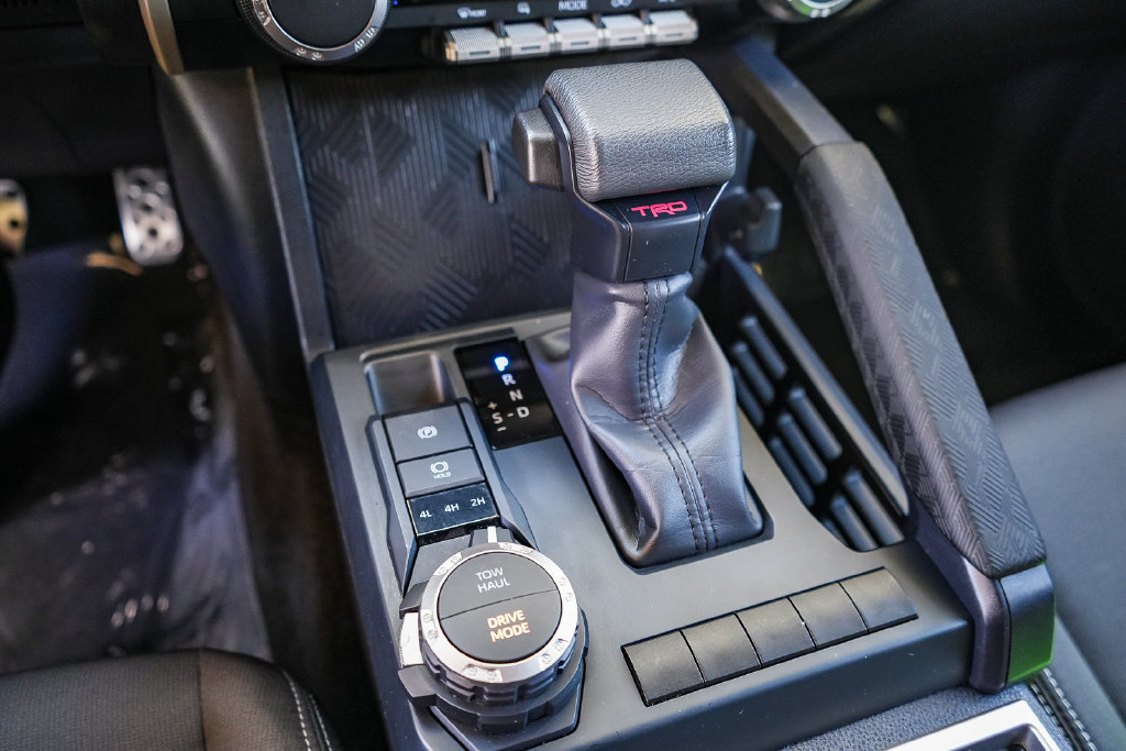 Used 2025 Toyota Tacoma TRD Sport AWD/4WD image 19