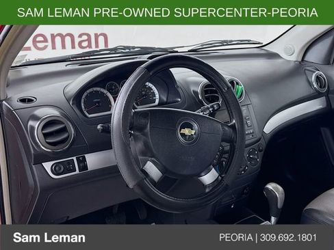 Used 2011 Chevrolet Aveo LT image 9