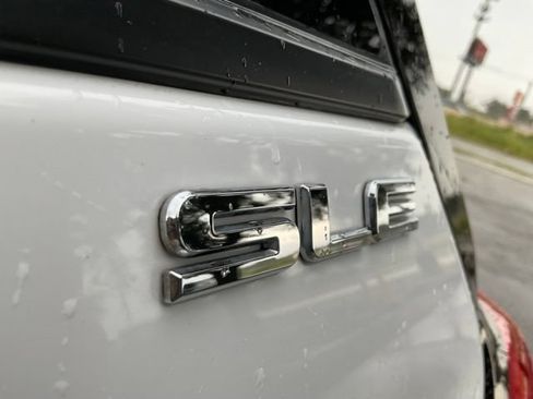 Used 2021 GMC Terrain SLE FWD image 25