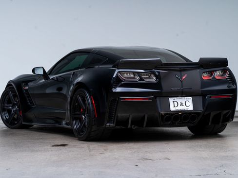 Used 2019 Chevrolet Corvette Z06 RWD image 5