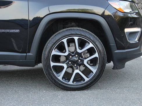 Used 2018 Jeep Compass Limited w/ Navigation Group AWD/4WD image 38