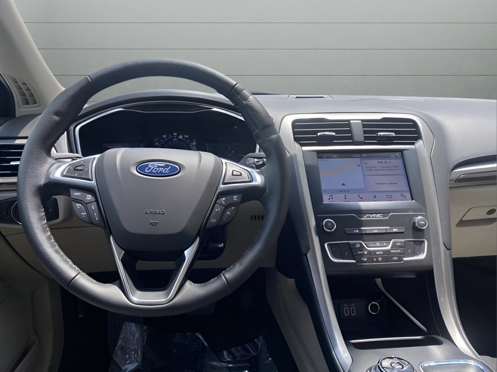 Used 2019 Ford Fusion SEL FWD image 8
