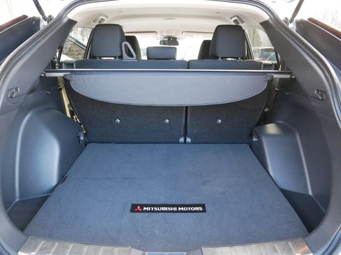 Used 2022 Mitsubishi Eclipse Cross LE image 18