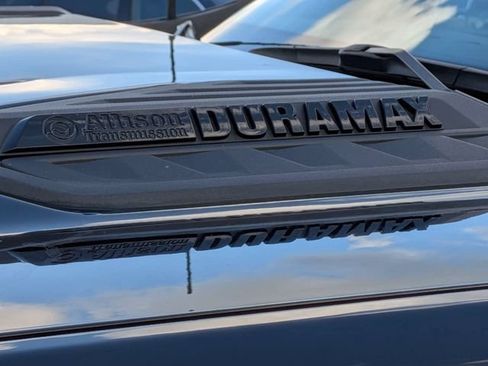 Used 2025 Chevrolet Silverado 2500 LTZ w/ LTZ Plus Package AWD/4WD image 10