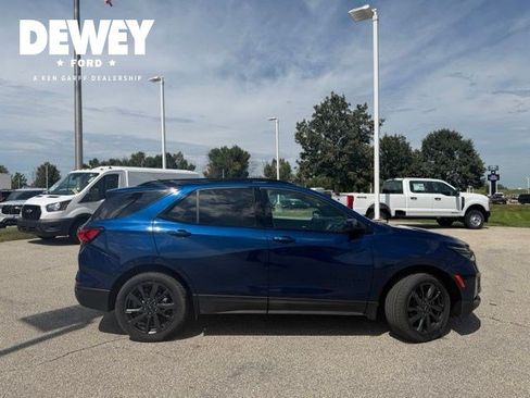 Used 2023 Chevrolet Equinox RS AWD/4WD image 9