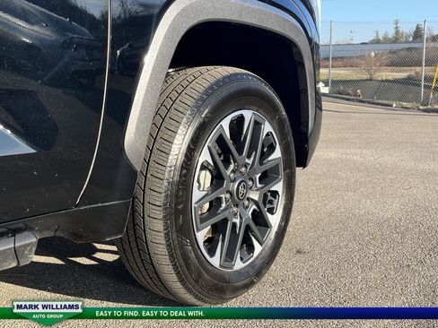 Used 2025 Toyota Tundra Limited image 26