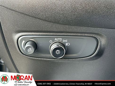 Used 2024 Chevrolet Equinox LT image 18