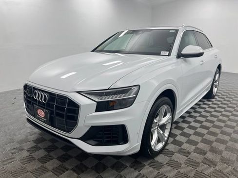 Used 2023 Audi Q8 Premium Plus w/ Premium Plus Package AWD/4WD image 2