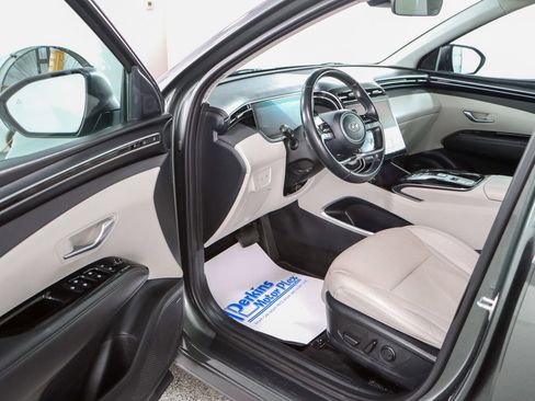 Used 2023 Hyundai Tucson Limited image 3