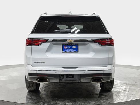 Used 2023 Chevrolet Traverse High Country w/ LPO, Floor Liner Package FWD image 5