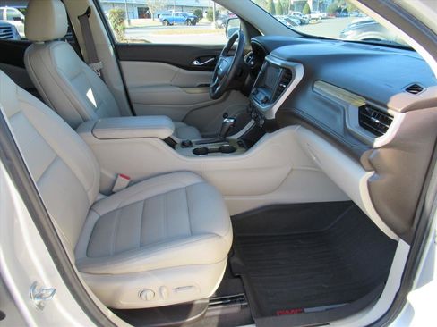 Used 2019 GMC Acadia Denali w/ Technology Package image 10