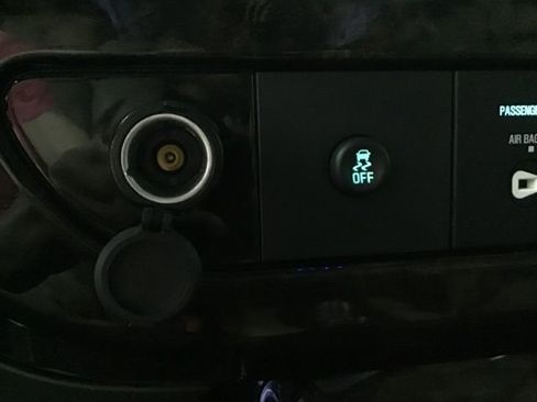 Used 2023 Chevrolet Express 2500 image 33