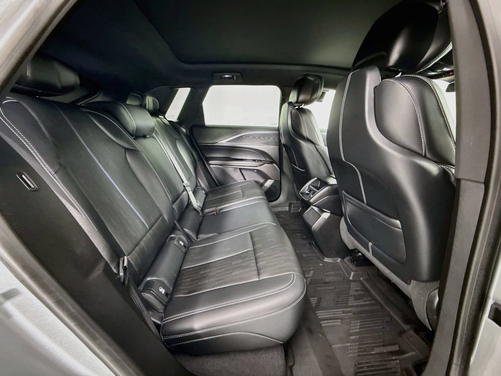 Used 2024 Cadillac Lyriq Sport w/ LPO, Floor Liner Package AWD/4WD image 26