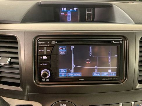 Used 2013 Toyota Sienna XLE AWD/4WD image 24