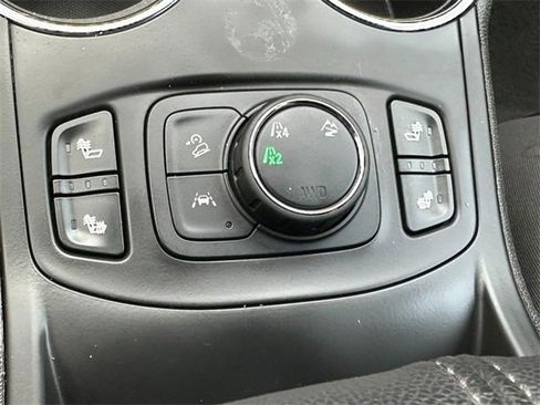 Used 2024 GMC Terrain SLT image 22