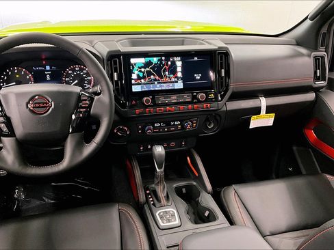 New 2026 Nissan Frontier PRO-4X w/ Pro Premium Package AWD/4WD image 8