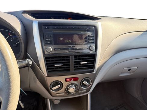 Used 2010 Subaru Forester 2.5X Premium image 12