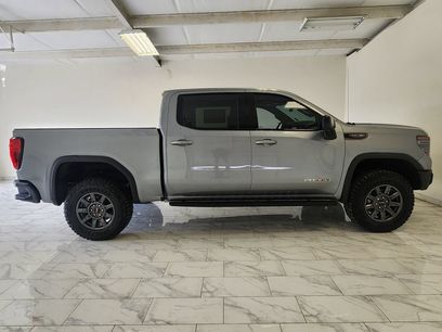 New 2026 GMC Sierra 1500 AT4X w/ LPO, Black Badging Package