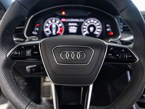 Used 2025 Audi RS 7 Performance image 32