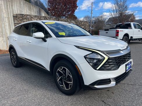 Certified 2023 Kia Sportage LX image 7