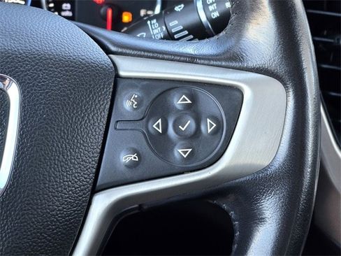 Used 2021 GMC Acadia Denali w/ Denali Technology Package image 18