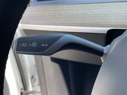 Used 2022 Tesla Model Y Performance AWD/4WD image 21