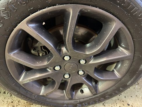 Used 2021 Jeep Grand Cherokee High Altitude AWD/4WD image 37