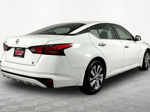 Certified 2022 Nissan Altima 2.5 S w/ Driver Assist Package FWD image 6